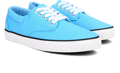 39 Off On Peter England Pe Canvas Shoes For Men Blue On Flipkart