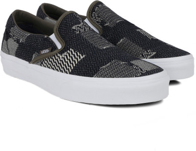 

Vans Canvas Shoes For Men(Multicolor, (denim patchwork) navy/true white