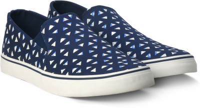 

United Colors of Benetton Sneaker For Men(Blue, 901