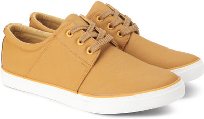 60 Off On Peter England Pe Casuals For Men Brown On Flipkart