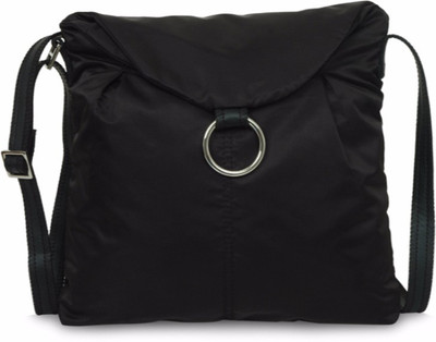 

Baggit Women Casual Black Nylon Sling Bag