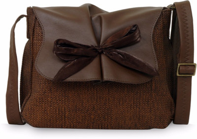 

Baggit Women Casual Brown PU Sling Bag