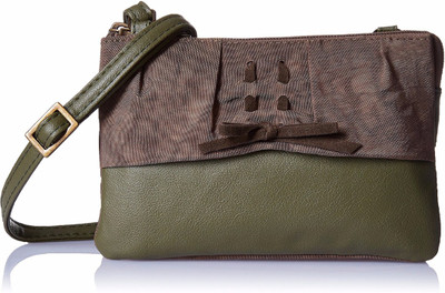 

Baggit Women Casual Brown Nylon Sling Bag