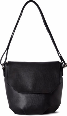 

Baggit Women Casual Black PU Sling Bag