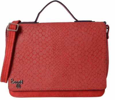 

Baggit Women Casual Red PU Sling Bag