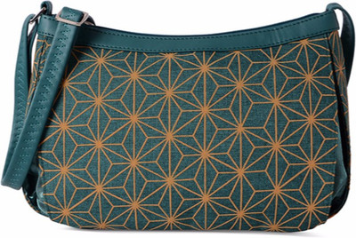 

Baggit Women Casual Blue Nylon Sling Bag