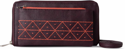 

Baggit Women Casual Purple PU Sling Bag