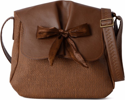 

Baggit Women Casual Brown PU Sling Bag