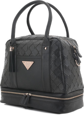 

Clocharde CLO-17-15 Waterproof Messenger Bag(Black, 15 L)