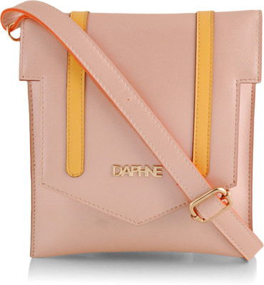 

Daphne Sling Bag(Pink)