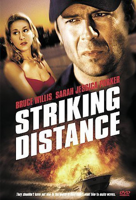 

STRIKING DISTANCE(DVD English)