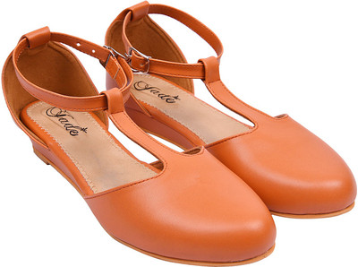 

Jade Women Tan Wedges