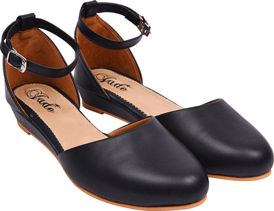 

Jade Women Black Wedges