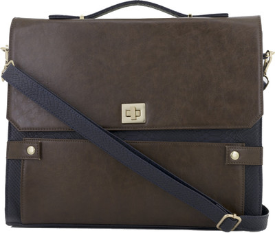 

Clocharde CLO-17-34 Waterproof Messenger Bag(Brown, Blue, 10 L)
