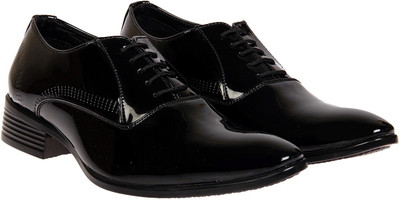 

XE Looks Oxford For Men(Black