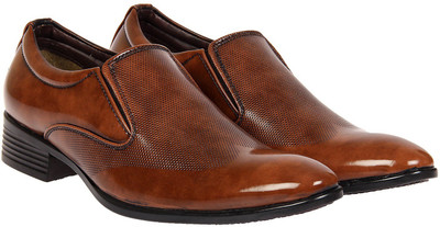 

XE Looks Slip On For Men(Tan