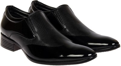 

XE Looks Slip On For Men(Black