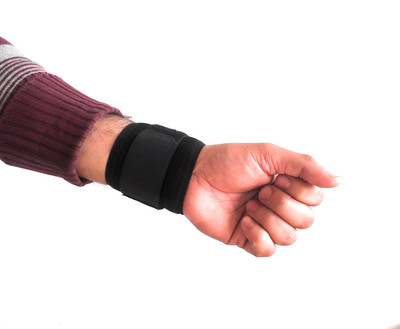 

Indiginous Relex-On Neoprene Band for Wrist Support(Black, Blue, Red