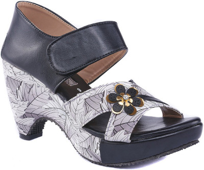 

Dolphin Miles Women Black Heels