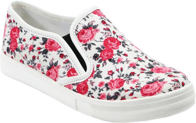 

Alexus Canvas Shoes For Women(Red