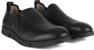 

Clarks Trigen Step Black Leather Casuals For Men(Black