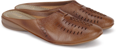 

Catwalk Women Brown Flats