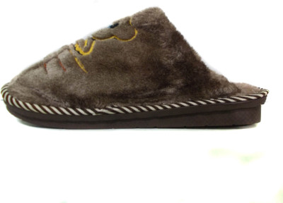 

Manthan Men BROWN Sandals