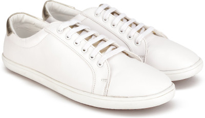 north star white sneakers