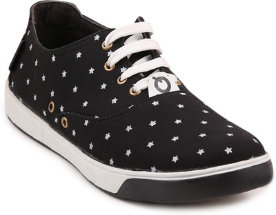 

Quarks Canvas Shoes For Men(Black