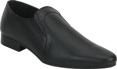 

Red Tape RTE0051 Slip On For Men(Black