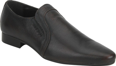 

Red Tape RTE0052 Slip On For Men(Black, Brown