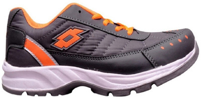 new latest sports shoes