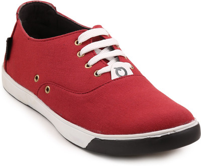 

Quarks Canvas Shoes For Men(Red)