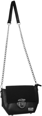 

Anglopanglo Sling Bag(Black)