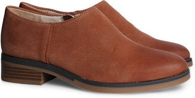 NATURALIZER Women Tan Heels