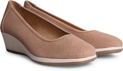 

NATURALIZER Women Snap Wedges