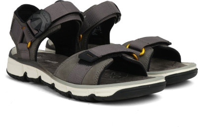 

Clarks Men Grey Casual