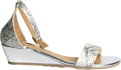 

Bata Women Beige Flats