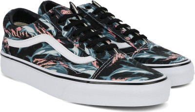 

Vans OLD SKOOL Sneakers For Men(Black, (dolphins) black