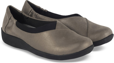 

Clarks Sillian Jetay Pewter Synthetic Slip On For Women(Gold