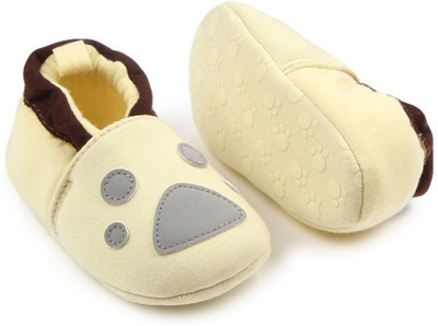 

TWGE Soft Sole shoes for infant - Cotton Fabric - Yellow color - Cartoon Print / Animal Face - Slip-on for baby boy - Pre walker shoes for new born - Best for first walk for kids - Anti Skid Shoes for baby - Booties for kids Booties(Toe to Heel Length - 1