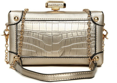 Elle Casual Gold Clutch