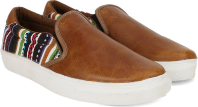 

North Star Lorita Slip on Sneakers For Women(Multicolor, Brown