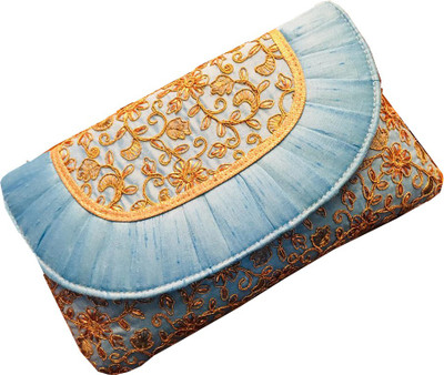 

CRAFTBAZAAR Casual Blue Clutch