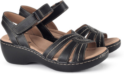 

Clarks Women Black Leather Wedges