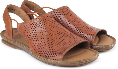 

Clarks Women Tan Leather Flats