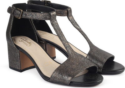 

Clarks Women Bronze Metallic Heels