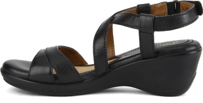 

NATURALIZER Women Black Wedges