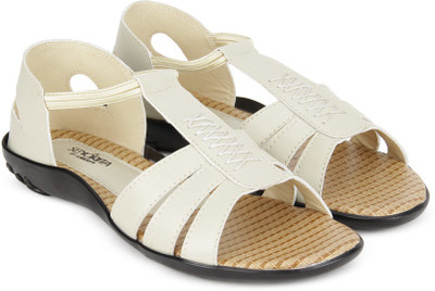 

Senorita by Liberty Women BEIGE Casual