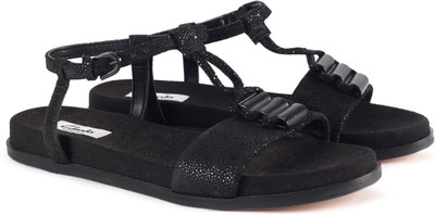 

Clarks Women Black Interest Flats